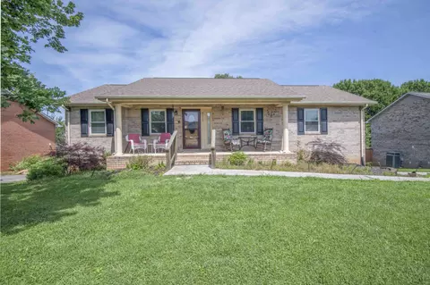 2117 Raulston View Dr, Maryville, TN 37803