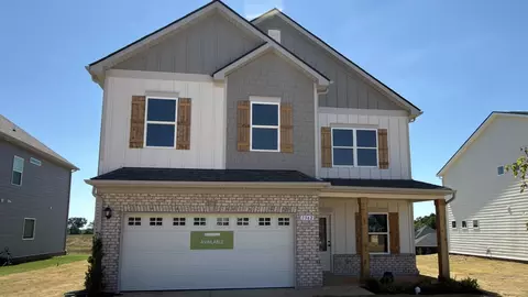 1362 English Oak Dr, Clarksville, TN 37043