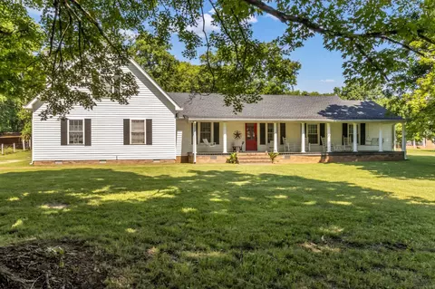 6074 Almaville Rd, Smyrna, TN 37167