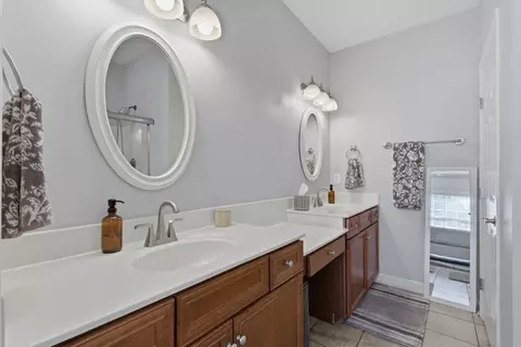 Bath - 120 Ormesby Pl, Franklin, TN 37064 photo 2 of 5