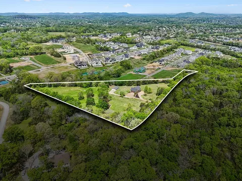 9824 Split Log Rd, Brentwood, TN 37027
