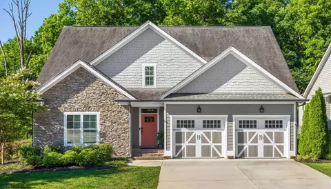 9458 Silver Stone Ln, Ooltewah, TN 37363