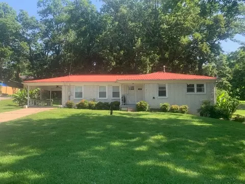 126 Wayne St, Gallatin, TN 37066