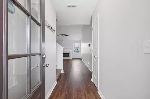 Entry Way - 120 Farmbrook Ct, Murfreesboro, TN 37128 photo 1 of 8