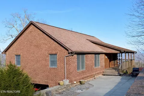 320 Sara Ln, Maynardville, TN 37807