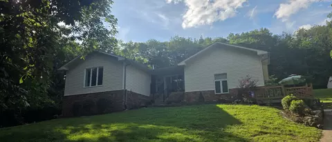 1053 Hillview Dr, Hendersonville, TN 37075
