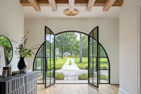 2805 Tyne Blvd, Nashville, TN 37215