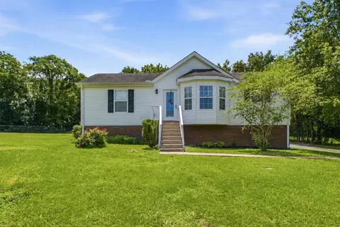 1024 Lynndale Dr, Castalian Springs, TN 37031