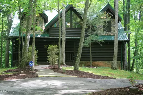 4421 Ashli Erin Way, Gatlinburg, TN 37738