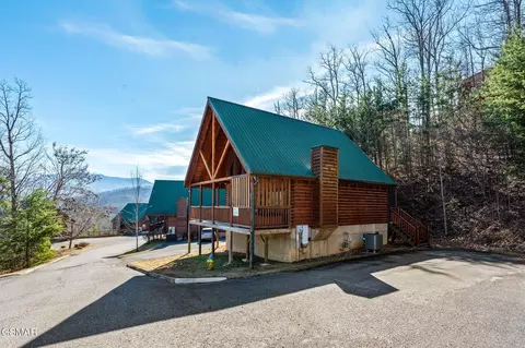 4701 Nottingham Hghts Way, Pigeon Forge, TN 37863