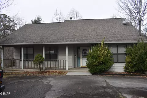 273 Stott Ln, Gatlinburg, TN 37738