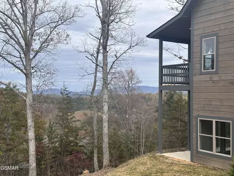 3730 Shadyview Ridge Rd, Sevierville, TN 37876