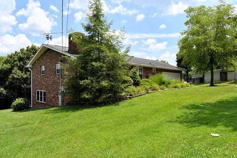 805 Maryville Hwy, Seymour, TN 37865