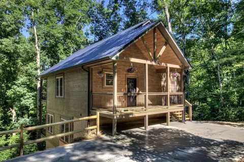 3605 Wears Mountain Ln, Sevierville, TN 37862