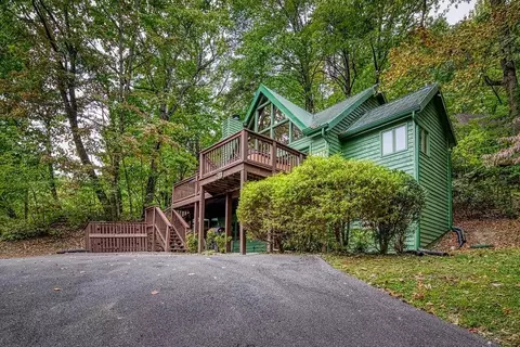 847 Heiden Dr, Gatlinburg, TN 37738