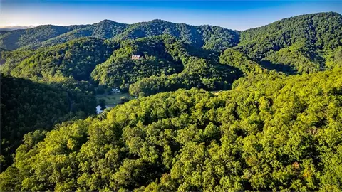 53 Patriot Ln, Sevierville, TN 37862