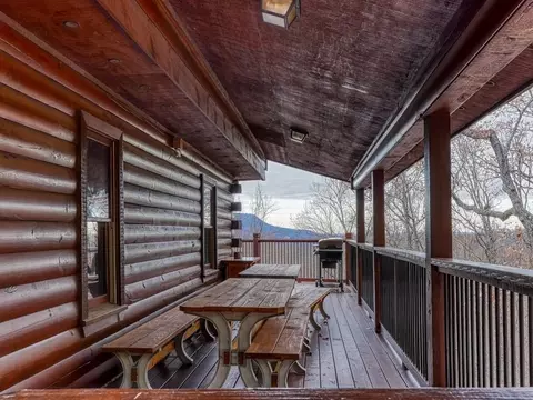 3303 Sugar Maple Loop, Sevierville, TN 37862 photo 3