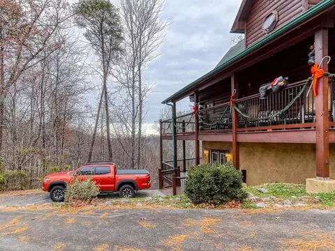 3303 Sugar Maple Loop, Sevierville, TN 37862 photo 4