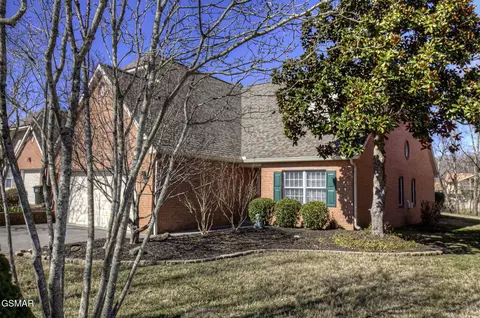 376 Paine Lake Dr, Sevierville, TN 37862