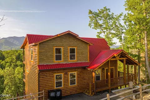 2140 E View Dr, Sevierville, TN 37876