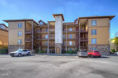 527 River Place Way UNIT 311, Sevierville, TN 37862