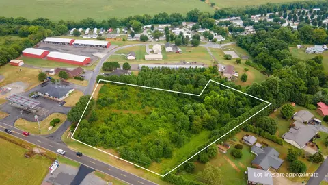 1 Boyds Creek Hwy, Sevierville, TN 37876