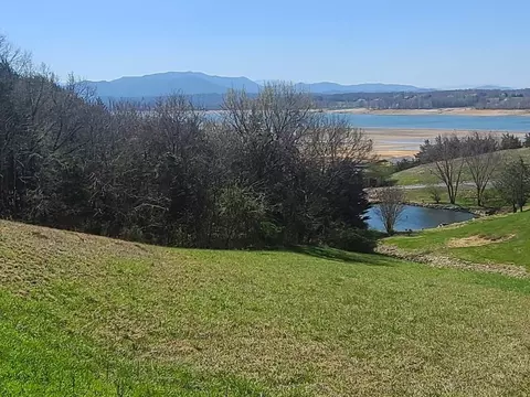 3 Hwy 25e, Newport, TN 37821