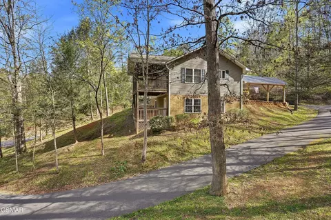 604 Monte Wood Cir, Pigeon Forge, TN 37863