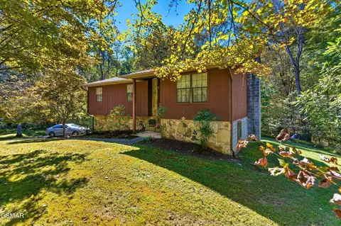 3919 Doan Dr, Kodak, TN 37764