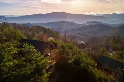 4529 Stackstone, Sevierville, TN 37862 photo 2