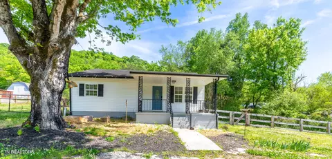 1700 W Brushy Valley Dr, Powell, TN 37849