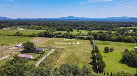 953 Cedar Springs Rd SE, Cleveland, TN 37323