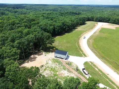 265 Vista Ct, Mcewen, TN 37101