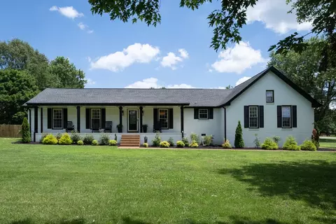 1014 Brookwood Dr, Gallatin, TN 37066