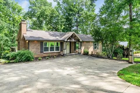 423 Rivermont Dr, Clarksville, TN 37043