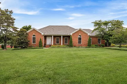 1046 Robertson Rd, Gallatin, TN 37066