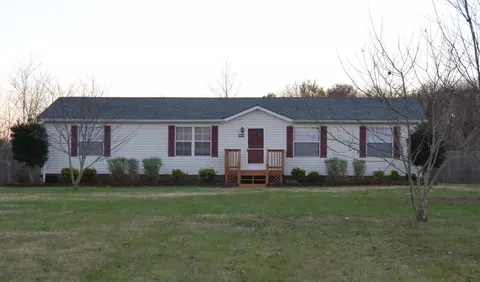 8282 Carthage Hwy, Lebanon, TN 37087