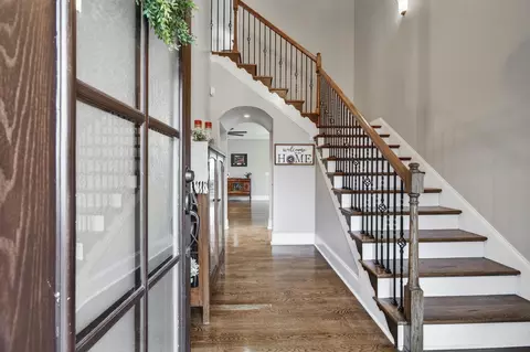 607 Southshore Pt, Mount Juliet, TN 37122