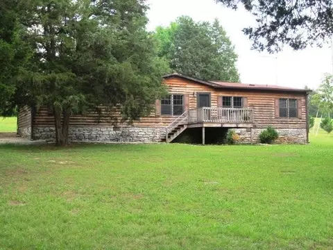 2628 Bristow Rd, Columbia, TN 38401