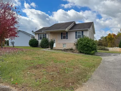 4543 Winslow Dr, Strawberry Plains, TN 37871