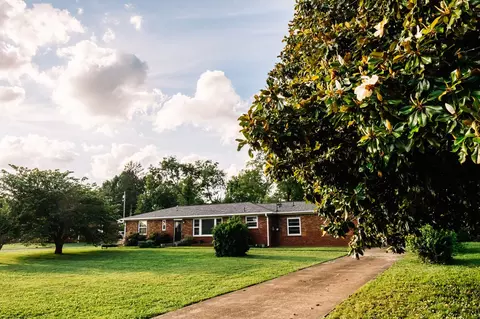 2512 Meadowood Dr, Nashville, TN 37214