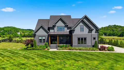 5004 Gates Mill Rdg, Thompsons Station, TN 37179