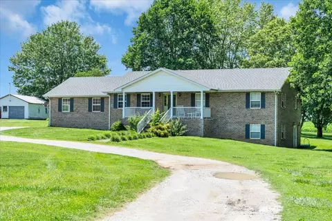 424 Winchester Hwy, Hillsboro, TN 37342