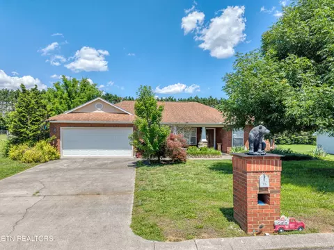 926 Mossy Grove Ln, Maryville, TN 37801