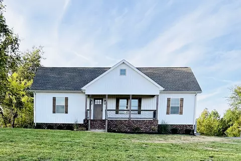 6518 Carter Rd, Westmoreland, TN 37186