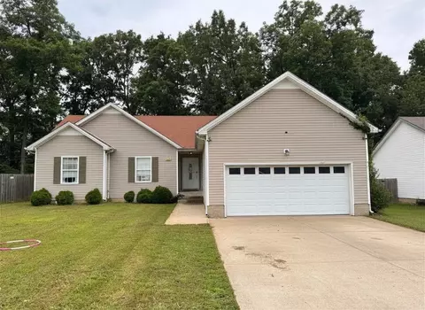 386 Andrew Dr, Clarksville, TN 37042