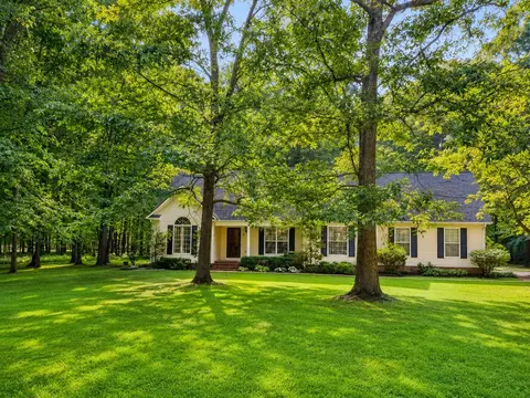5 Woodland Cir, Lawrenceburg, TN 38464