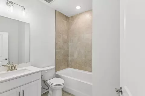 Bath - 424 Sharp Way, Murfreesboro, TN 37128 photo 2 of 2