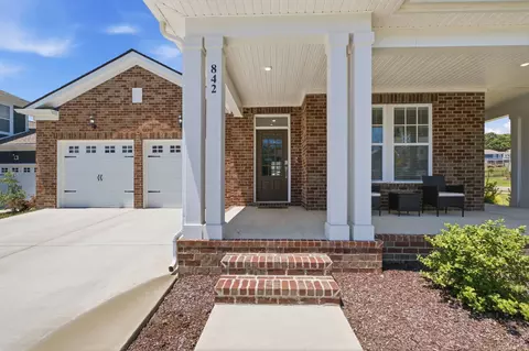 842 Nightingale Ave, Hendersonville, TN 37075