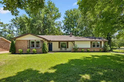 302 Matterhorn Dr, Old Hickory, TN 37138